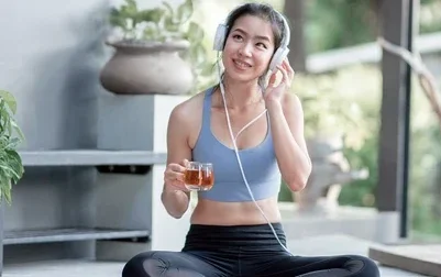 asian beautiful sportive woman drinking 260nw 1871577844